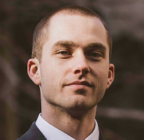 Thomas Whitfield, especialista en análisis de negociación en los mercados de criptomonedas